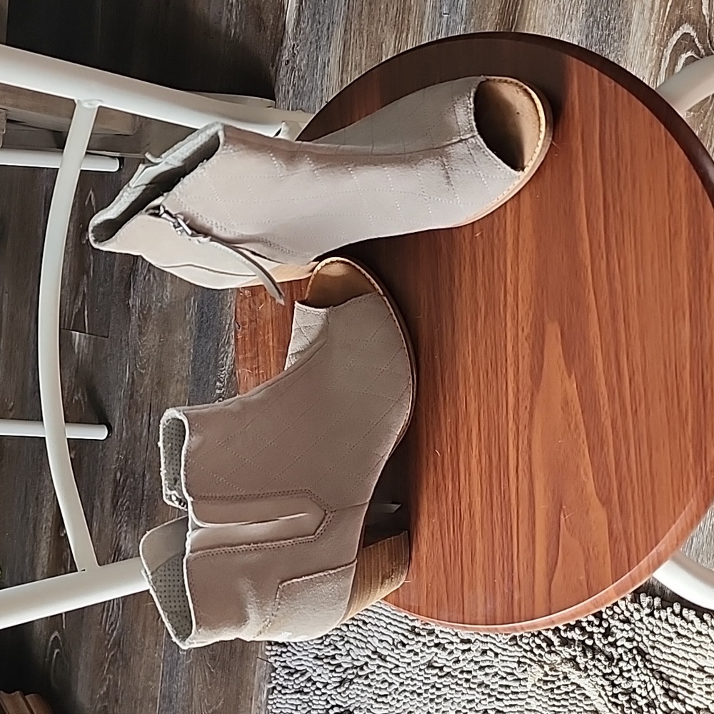 Tom's Open Toe boots 9W